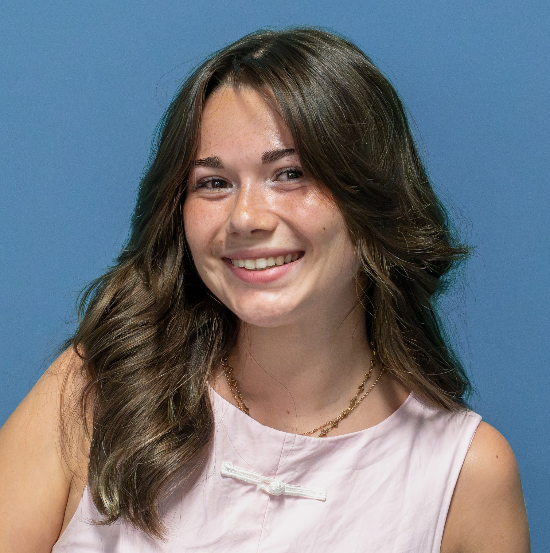Photo portrait de Anaïs Luu, business developer au sein de l'agence de communication Riz blanc